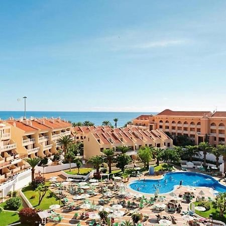 Two Bedroom Apartment In Beachfront Complex With Pool In Playa De Las Americas. Екстер'єр фото