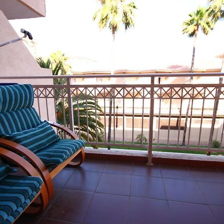 Two Bedroom Apartment In Beachfront Complex With Pool In Playa De Las Americas. Екстер'єр фото